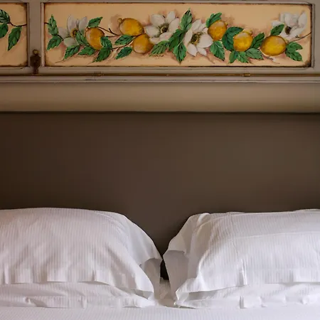 Hotel San Domenico By Badia Nuova 4*
