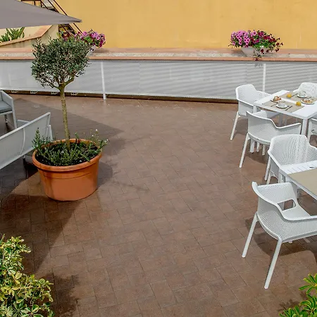 Hotel San Domenico By Badia Nuova 4*